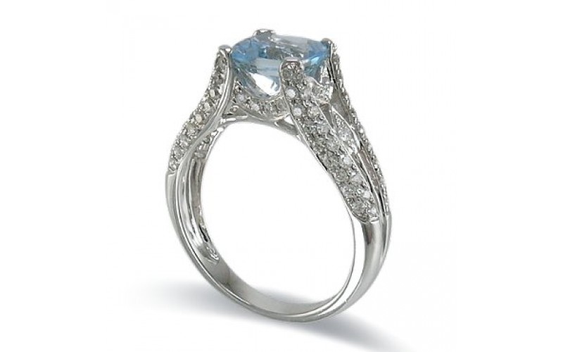 18K White Gold Aquamarine With Diamond Ring